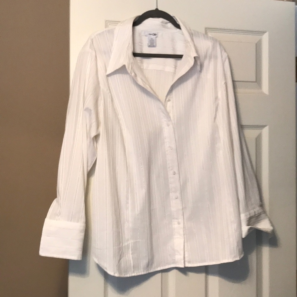 5th ave Chrisp white blouse with silver threading